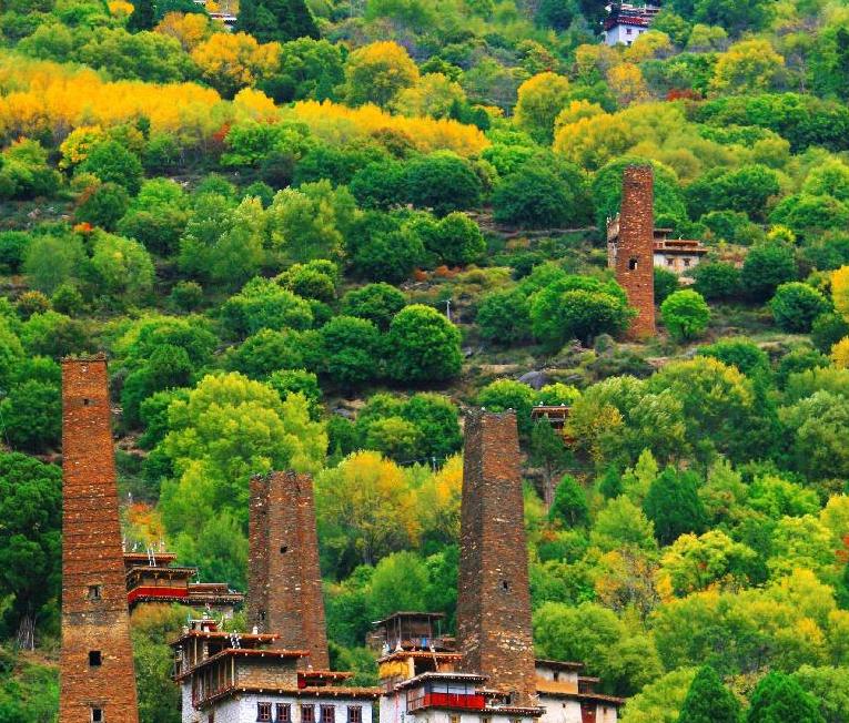 シャングリラ--稲城の亜丁七日のコース