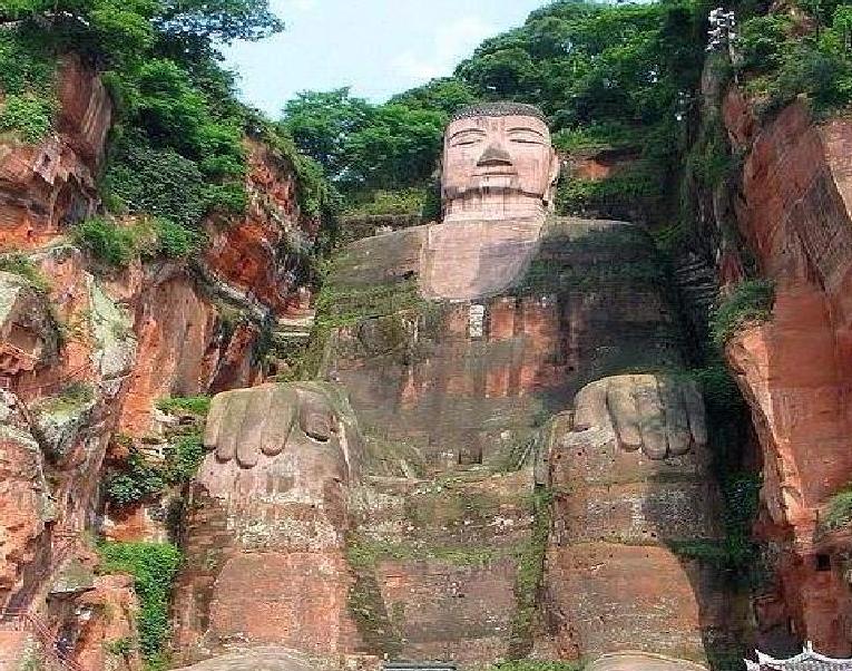 Chengdu Panda Base, Leshan Buddha and Emeishan 2 Days Tour(Group Tour)