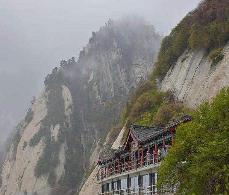 Huashan Mountain 1 Day Tour