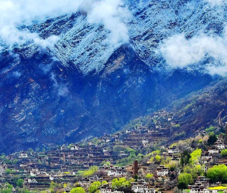 The Ganzi Khampa Overland 12-day Private Tour