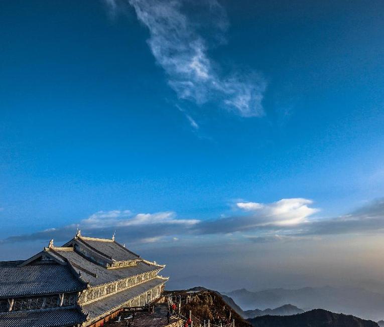 2 Days Mt. Emei & Giant Buddha & Monastery Culture 2 Days Tour